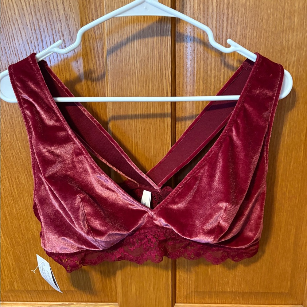 Auden Velvet Lace Bralette - Deep Red